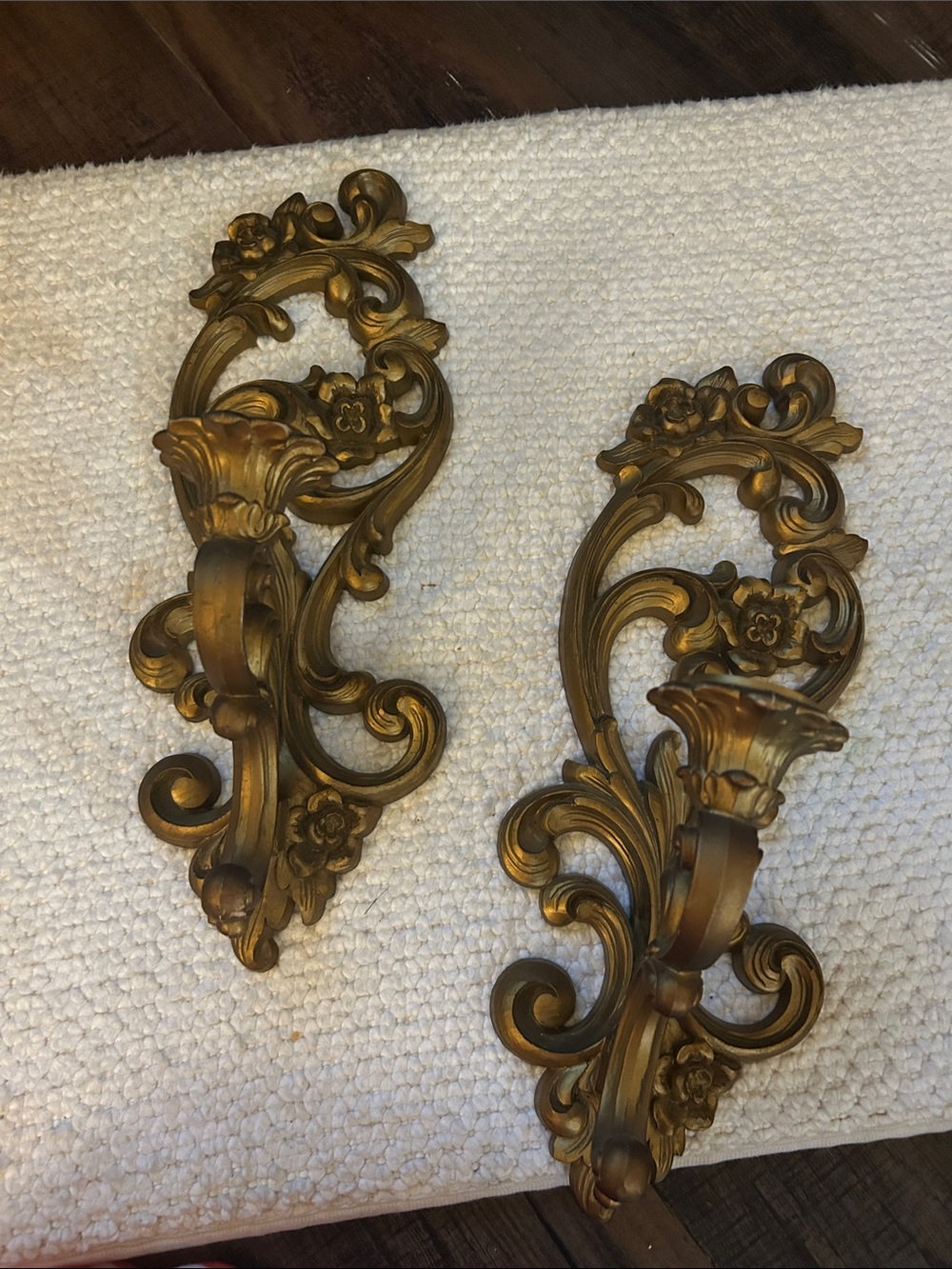 MCM vintage Home Interiors Gold Wall Sconces - Decorative Home Wall Decor (Pair) - Picture 2 of 5